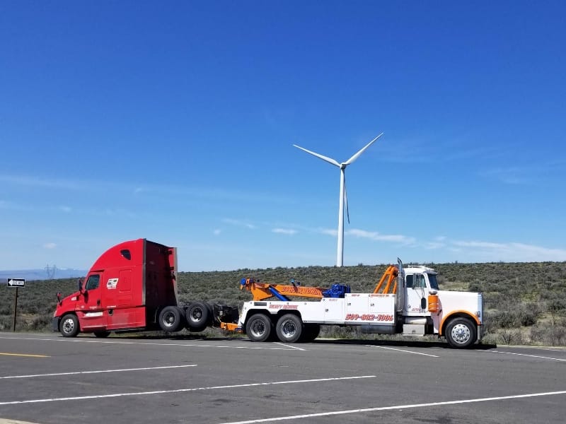 I-82 semi towing